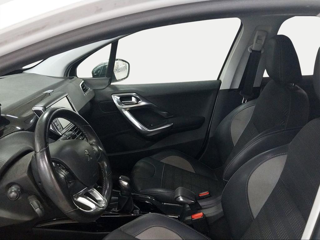 Peugeot 2008 Allure 1.2 PureTech 110 S&S - Foto 324