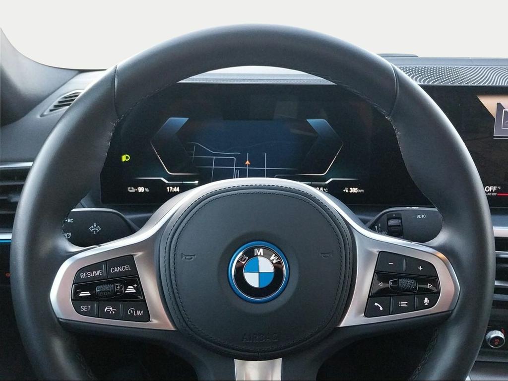 BMW i4 eDrive40 - Foto 28