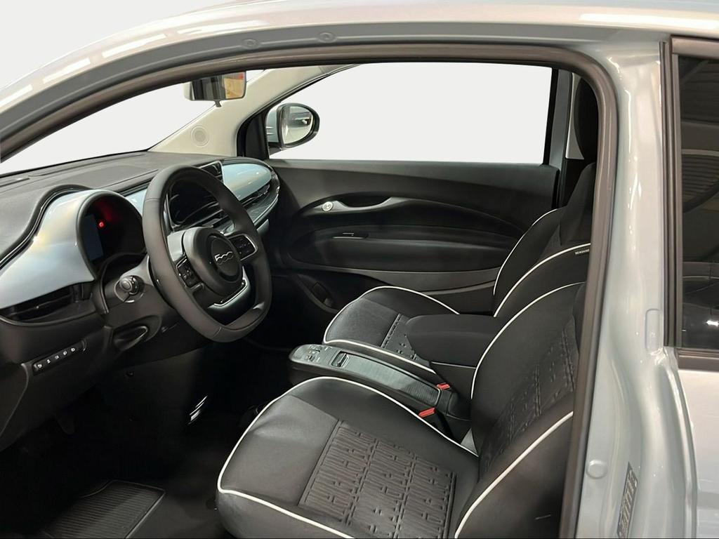 FIAT 500e - Foto 136