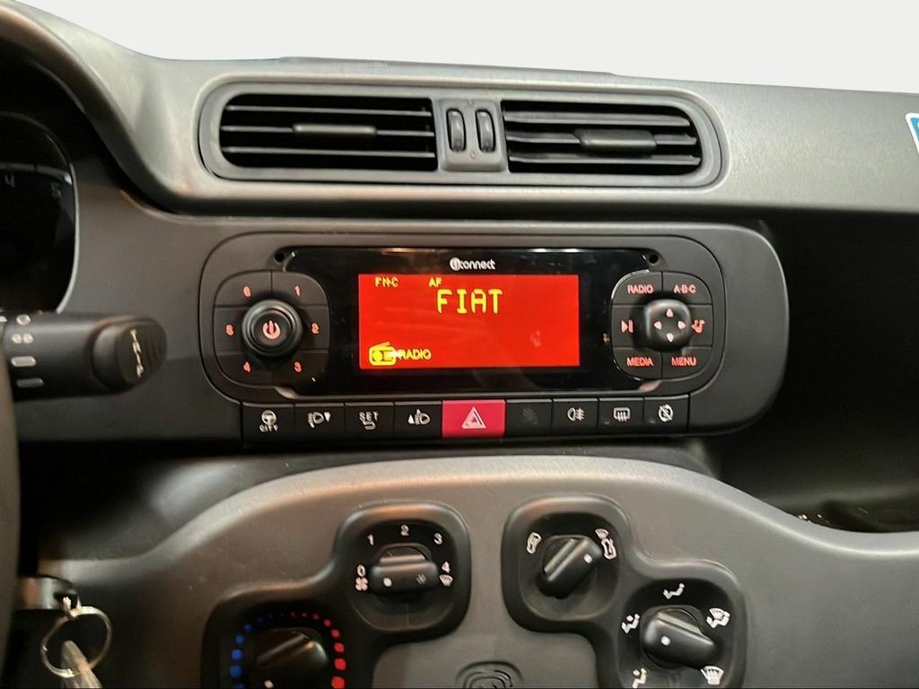 Fiat Panda City Life Hybrid 1.0 Gse 51kw (70CV) - Foto 204