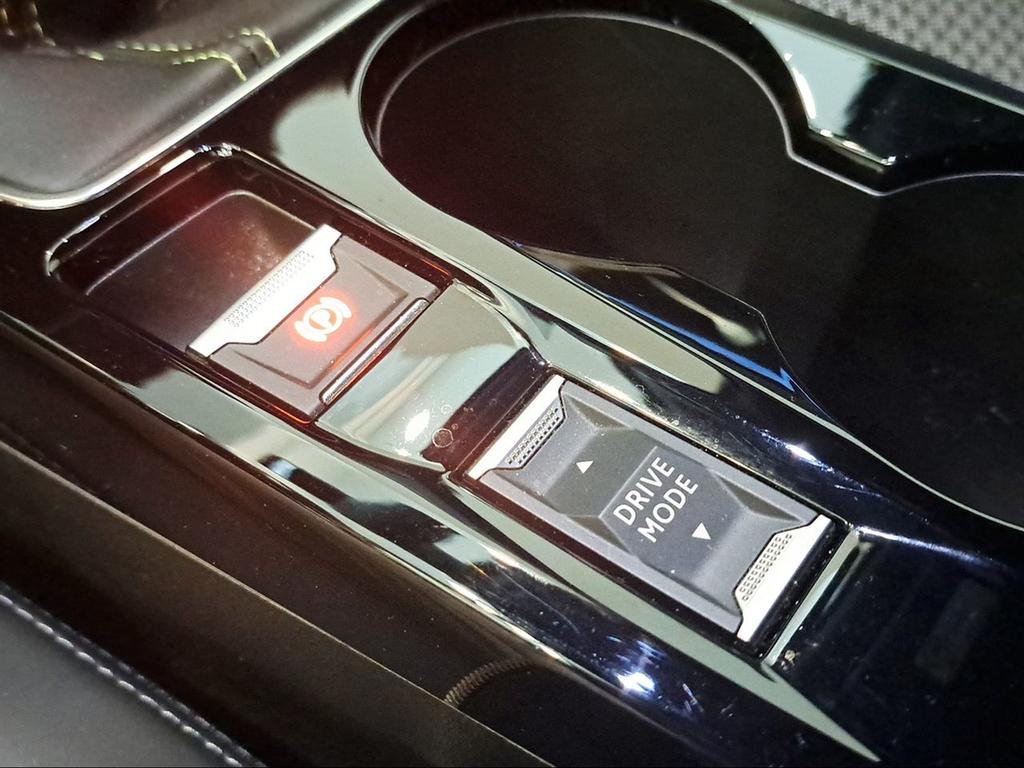 Peugeot 2008 GT Puretech 130 S&S BVM6 - Foto 453