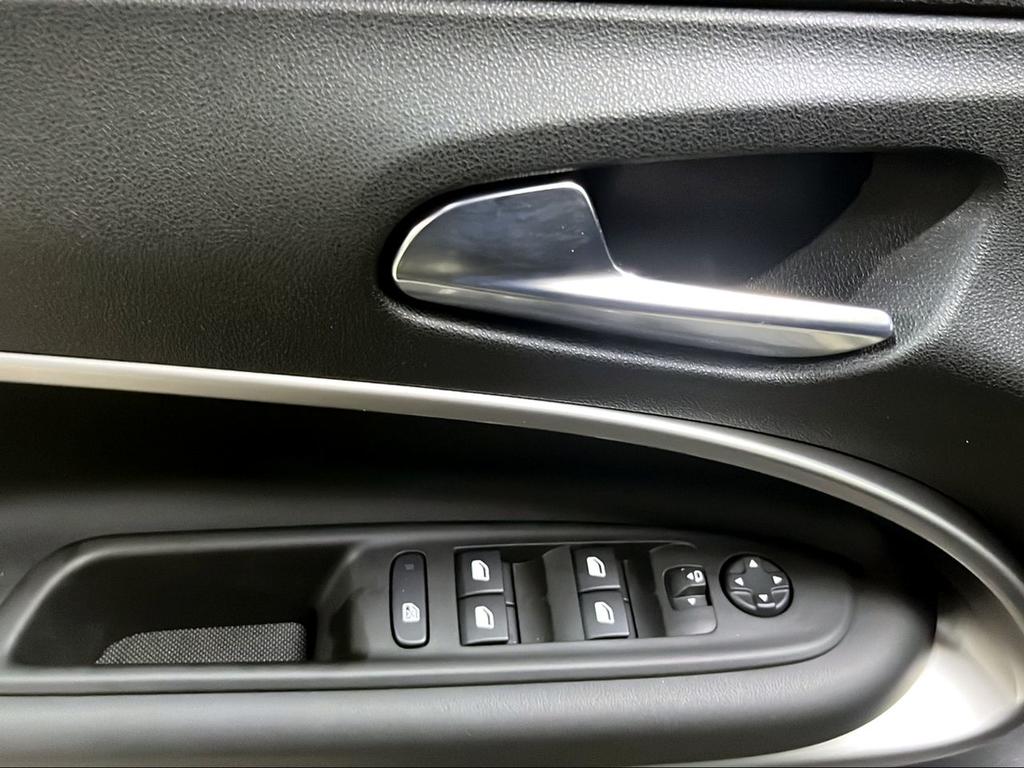 Jeep Avenger BEV 115kW (156CV) Summit - Foto 587
