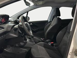 Peugeot 208 5P BUSINESS LINE 1.4 HDi 68