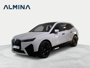 BMW iX xDrive40