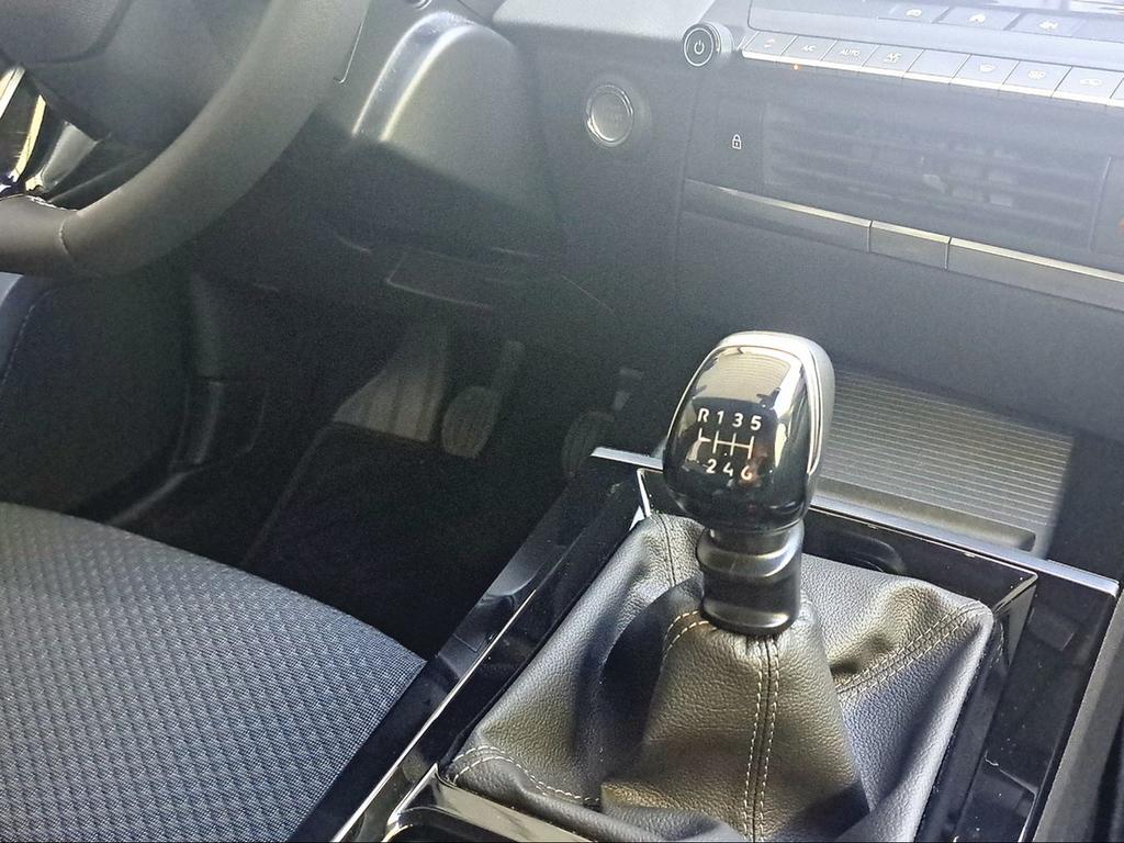 Opel Astra 1.2T XHL 81kW (110CV) Edition - Foto 454