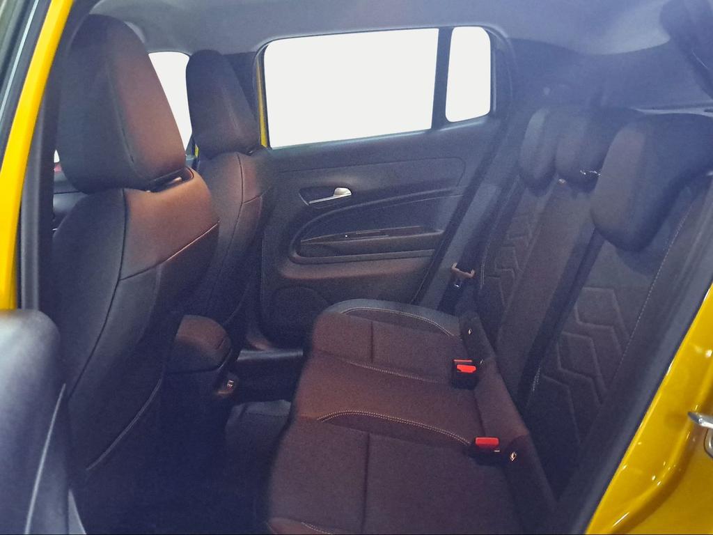 Jeep Avenger 1.2 eHybrid 74kW (100CV) Altitude - Foto 458