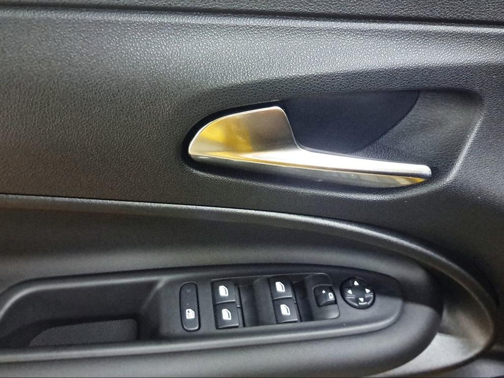 Jeep Avenger 1.2 eHybrid 74kW (100CV) Altitude - Foto 469
