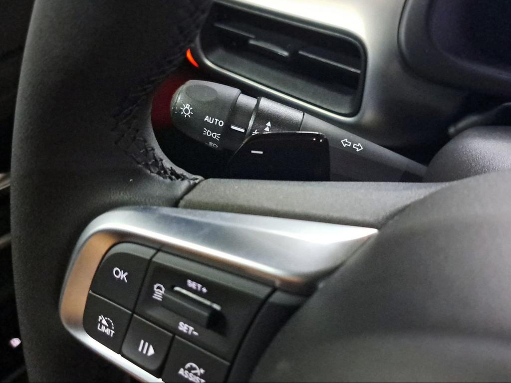 Jeep Avenger 1.2 eHybrid 74kW (100CV) Summit - Foto 511