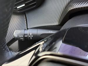 Peugeot 2008 Allure Puretech 100 S&S BVM6