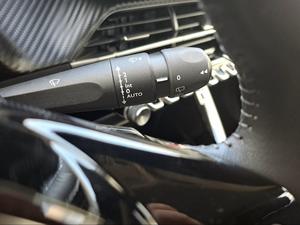 Peugeot 2008 Allure Puretech 100 S&S BVM6