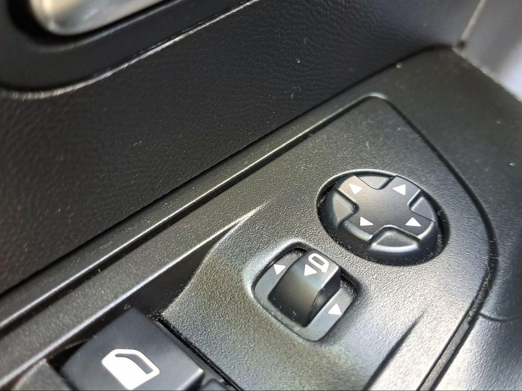 Peugeot 2008 Allure Puretech 100 S&S BVM6 - Foto 476
