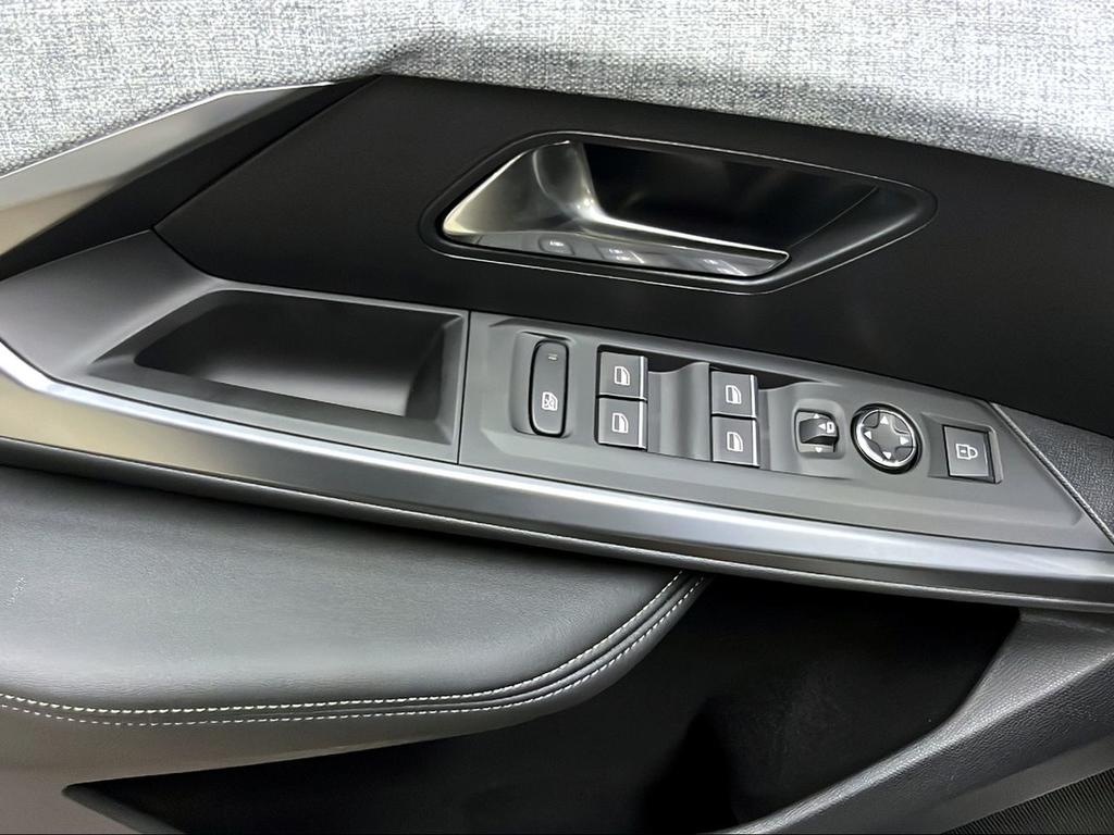 Peugeot 3008 GT Eléctrico 157kW - Foto 345