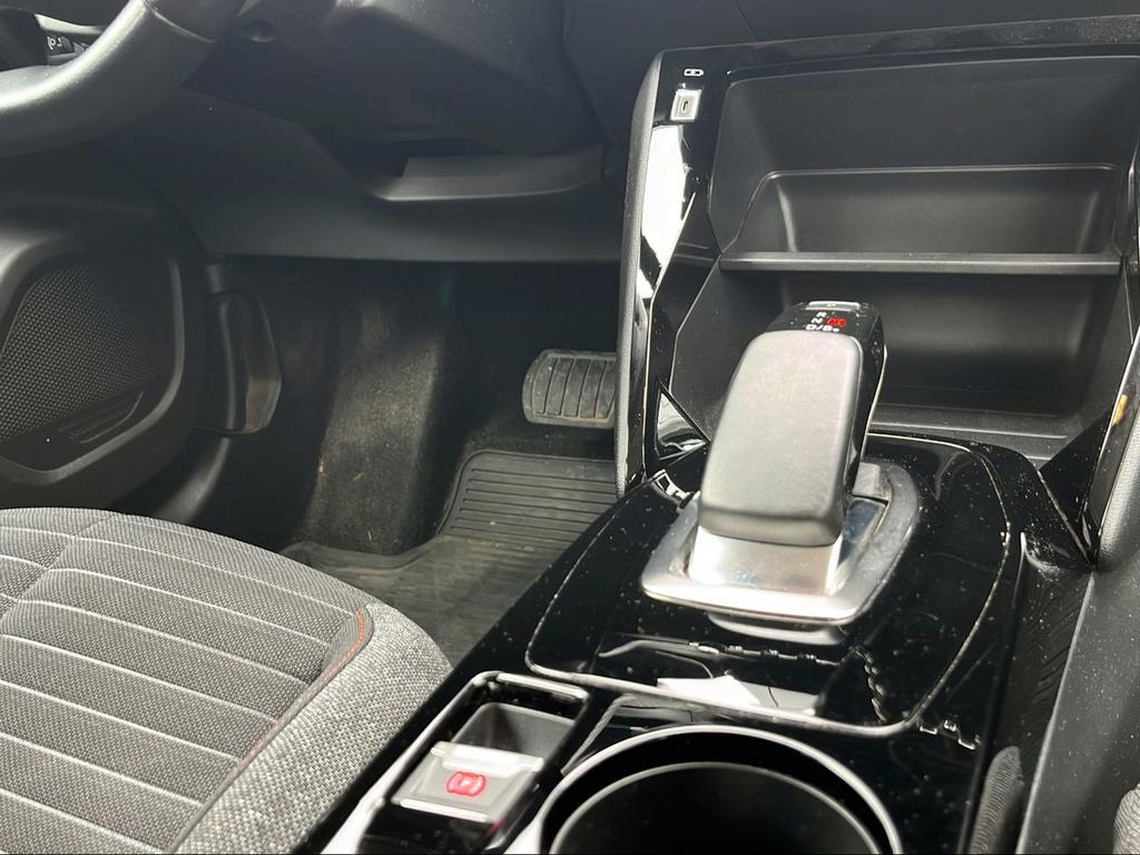 Peugeot e-2008 Eléctrico Active - Foto 414