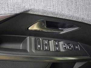 Peugeot 5008 1.2 100KW GT eDCS6 Hybrid