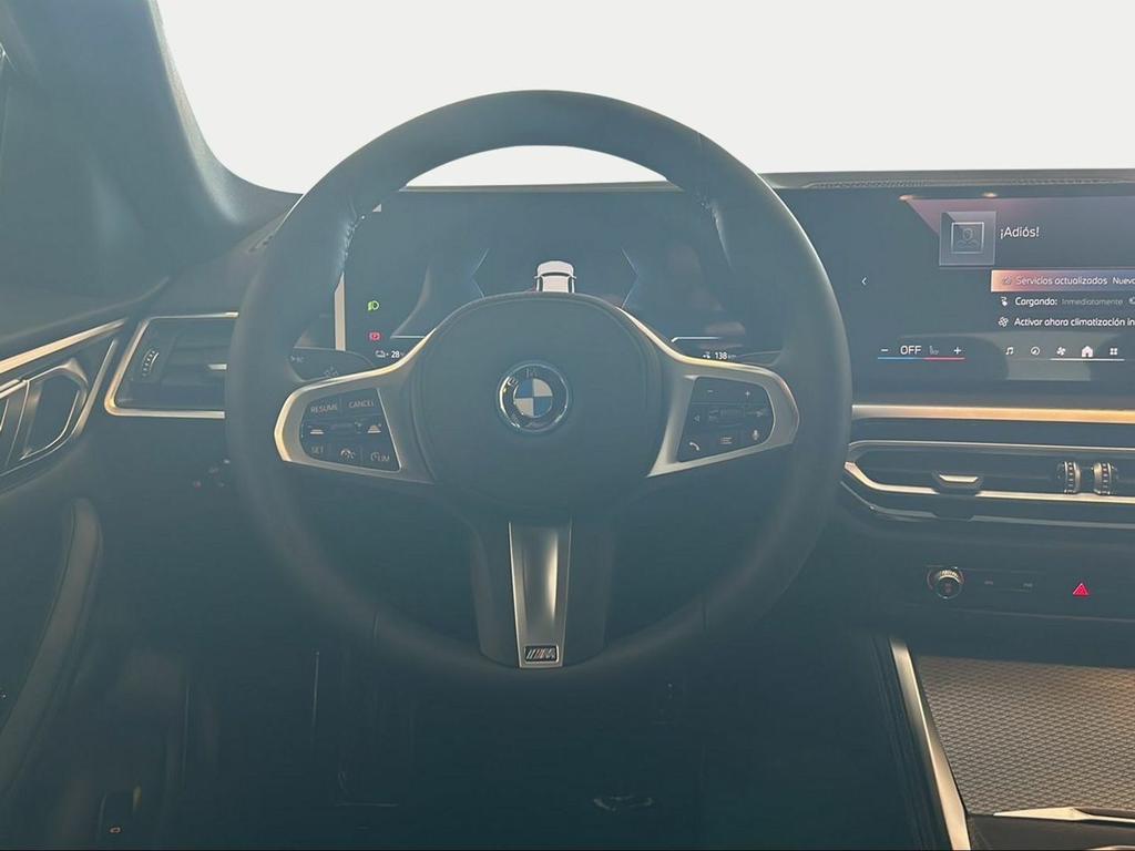 BMW i4 eDrive40 - Foto 63